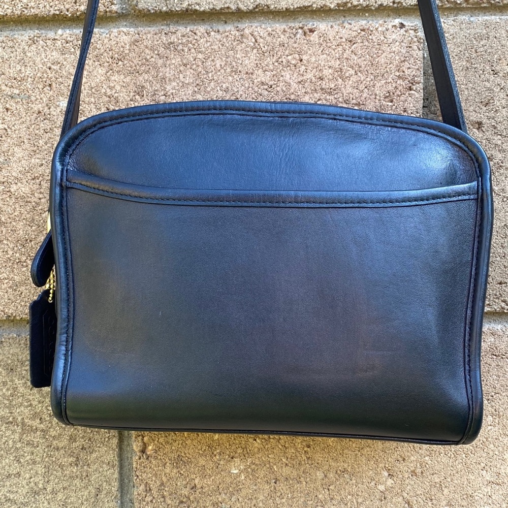Vintage Coach Metropolis Zip 9087